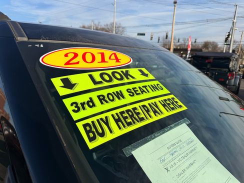 Used 2014 Ford Explorer XLT image 2