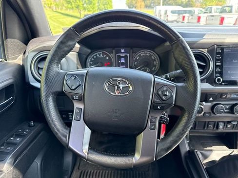 Used 2022 Toyota Tacoma TRD Sport w/ TRD Premium Sport Package AWD/4WD image 20