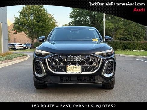 Used 2025 Audi Q5 Premium Plus w/ Premium Plus AWD/4WD image 2