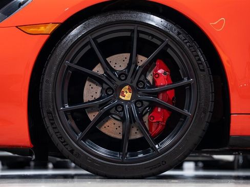 Used 2017 Porsche 911 Carrera GTS RWD image 12