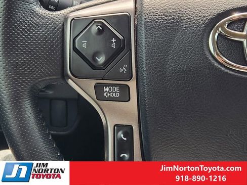 Used 2017 Toyota Tacoma SR5 w/ Tow Package image 29