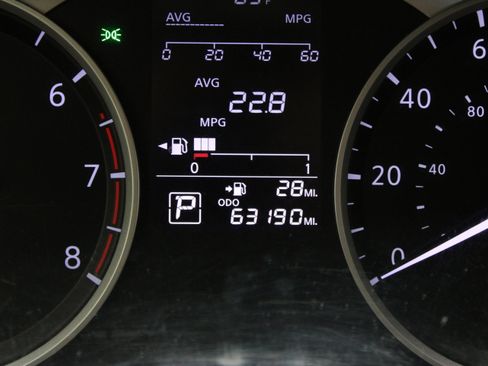 Used 2020 Nissan Versa S FWD image 37