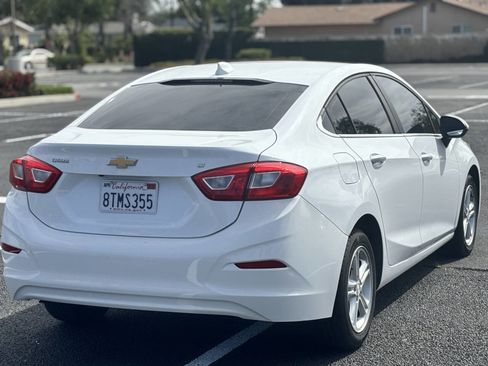 Used 2018 Chevrolet Cruze LT w/ LT Fleet Convenience Package image 5