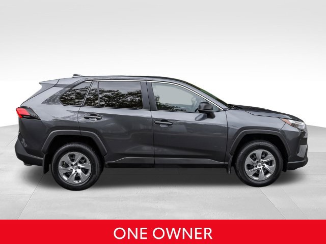 Used 2023 Toyota RAV4 LE AWD/4WD image 5