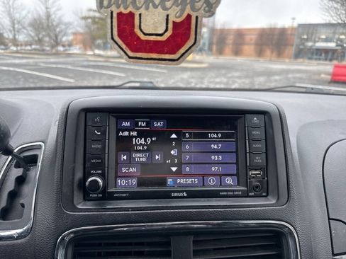 Used 2019 Dodge Grand Caravan SXT image 23