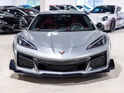Used 2024 Chevrolet Corvette Z06 w/ Z07 Performance Package RWD image 11