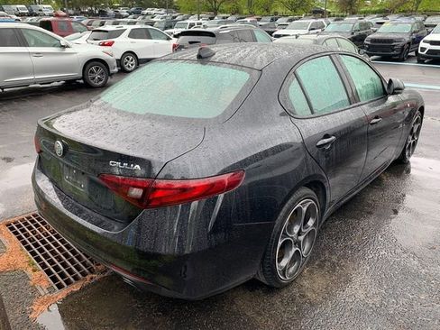 Used 2022 Alfa Romeo Giulia Ti AWD/4WD image 7