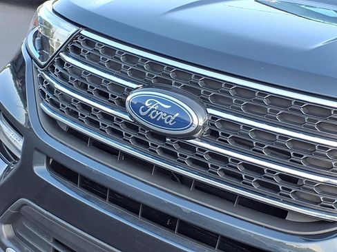 Used 2023 Ford Explorer XLT w/ Equipment Group 202A AWD/4WD image 32