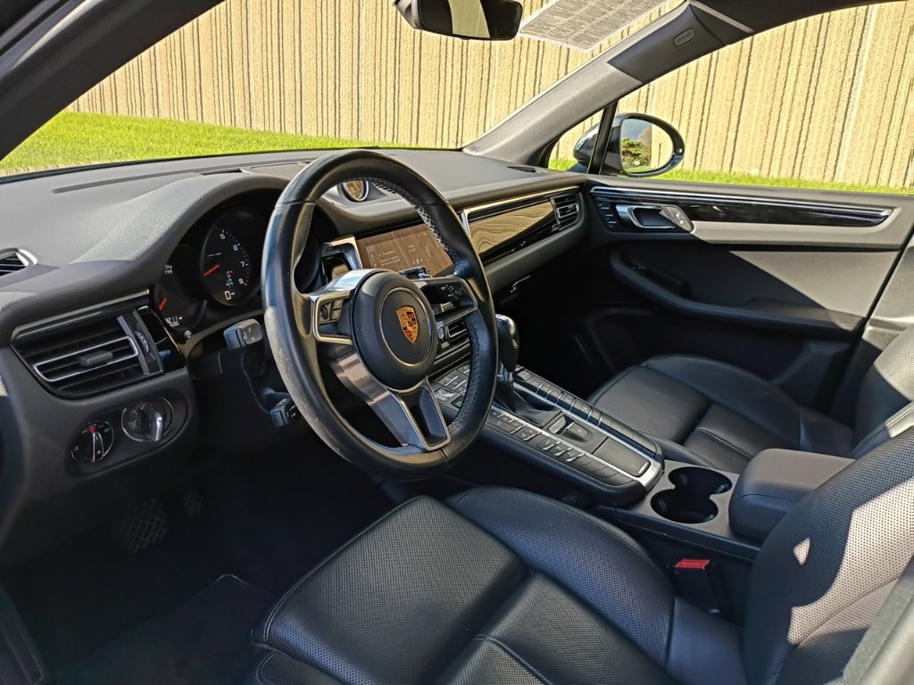 Certified 2021 Porsche Macan AWD/4WD image 4