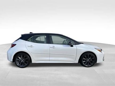 Certified 2025 Toyota Corolla XSE image 2