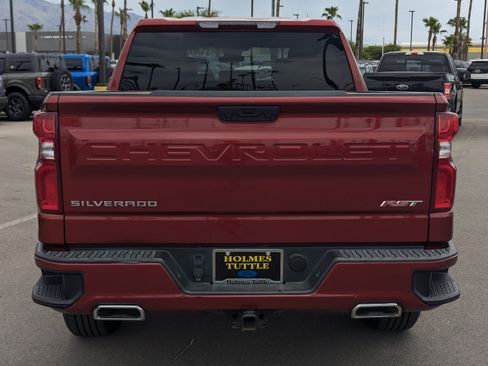 Used 2022 Chevrolet Silverado 1500 RST w/ Z71 Off-Road Package AWD/4WD image 3
