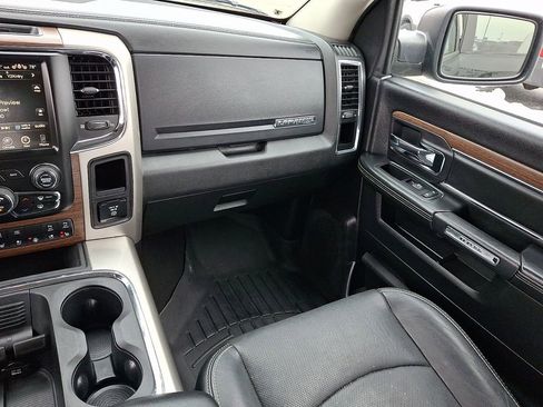 Used 2016 RAM 1500 Laramie w/ Convenience Group image 17