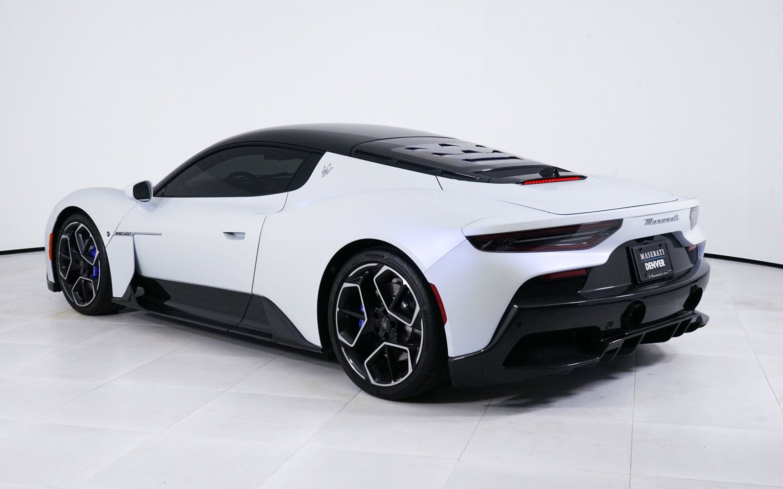 Used 2023 Maserati MC20 Coupe RWD image 3
