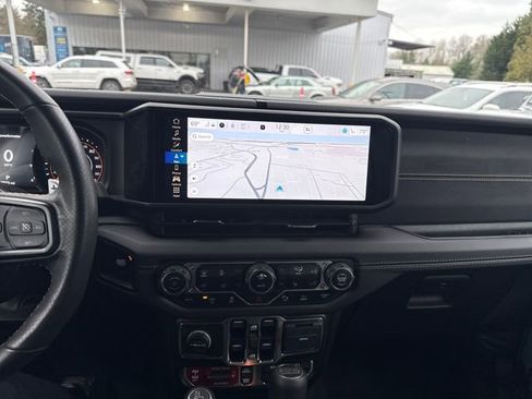 Used 2024 Jeep Wrangler Unlimited Rubicon 392 image 20