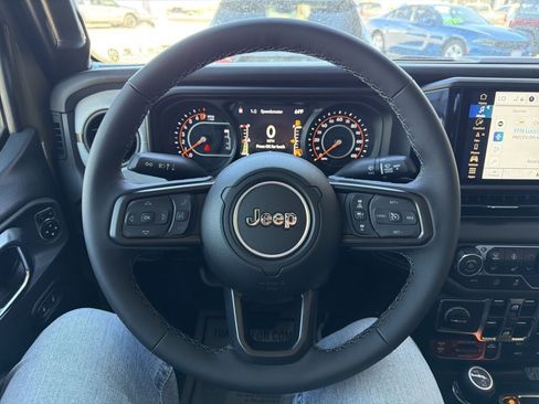 New 2025 Jeep Gladiator Willys image 11