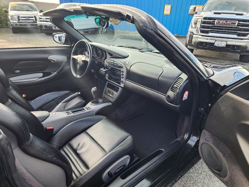 Used 2001 Porsche Boxster image 18