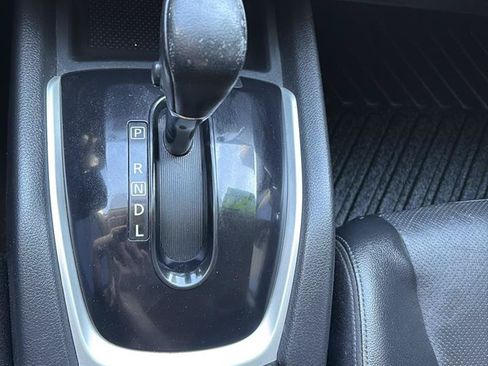 Used 2016 Nissan Rogue SL w/ SL Premium Package FWD image 23