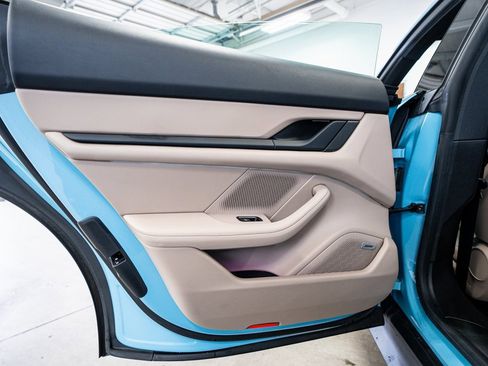 Used 2021 Porsche Taycan image 46