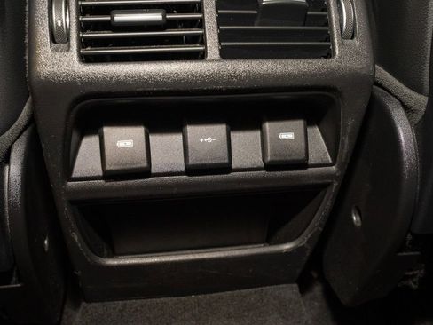 Used 2020 Land Rover Discovery Sport SE R-Dynamic image 8