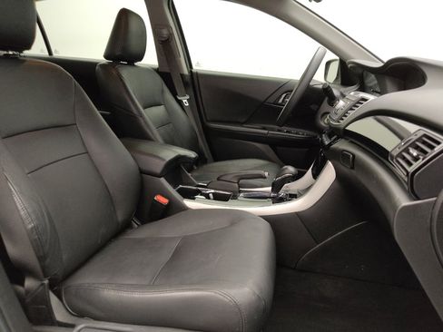 Used 2017 Honda Accord LX image 21