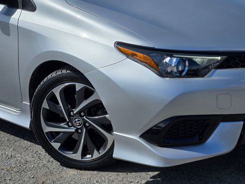 Used 2017 Toyota Corolla iM w/ All-Weather Mat Package FWD image 9