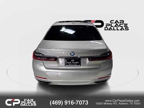 Used 2022 BMW 740i w/ Luxury Rear Seating Package RWD image 14