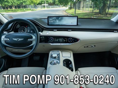 Used 2024 Genesis GV70 2.5T w/ Advanced Package AWD/4WD image 18