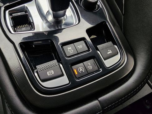 Used 2016 Jaguar F-TYPE Convertible image 28