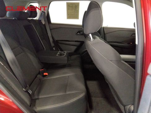 Used 2023 Nissan Rogue S image 36