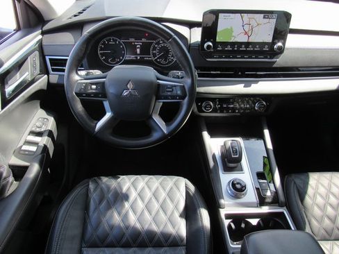 Used 2022 Mitsubishi Outlander SEL image 14
