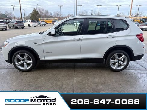 Used 2017 BMW X3 xDrive28i image 3