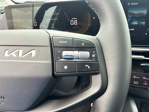 Used 2026 Kia Sportage EX FWD image 28