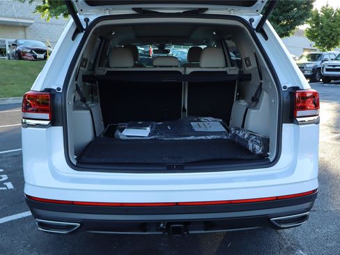 New 2026 Volkswagen Atlas SE FWD image 5