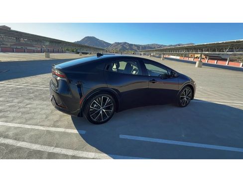 Used 2025 Toyota Prius XLE image 8