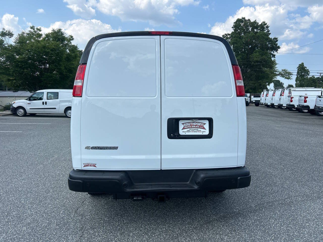 Used 2020 Chevrolet Express 2500 Extended w/ Enhanced Convenience Package RWD image 8