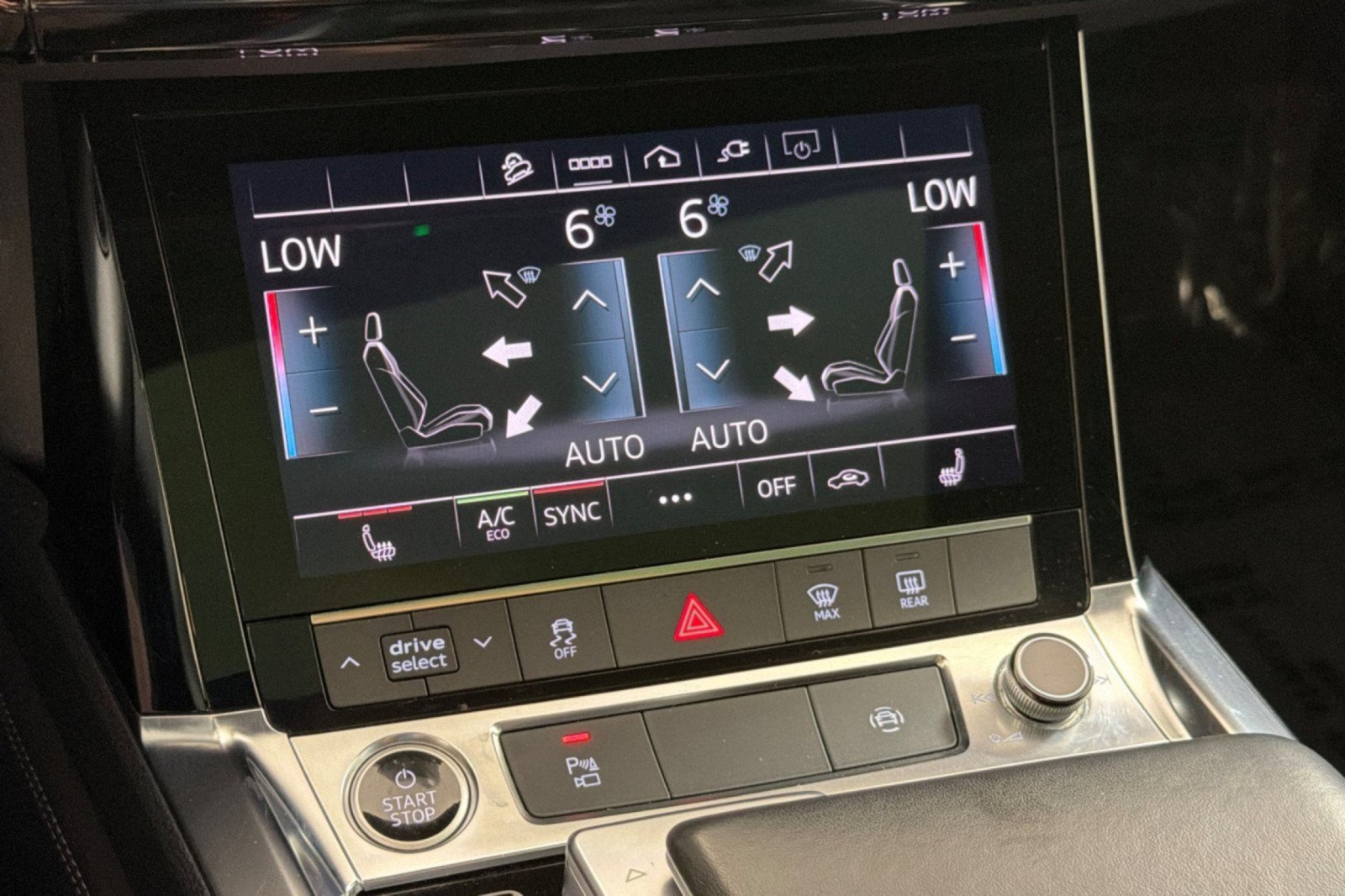 Used 2024 Audi Q8 e-tron Premium AWD/4WD image 18
