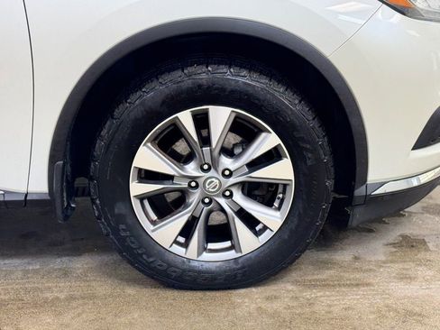 Used 2015 Nissan Murano S image 4