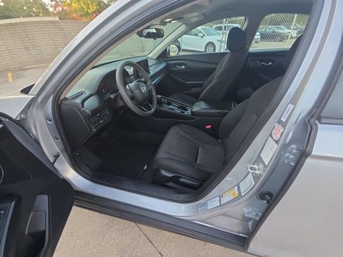 Used 2025 Honda Accord LX image 4