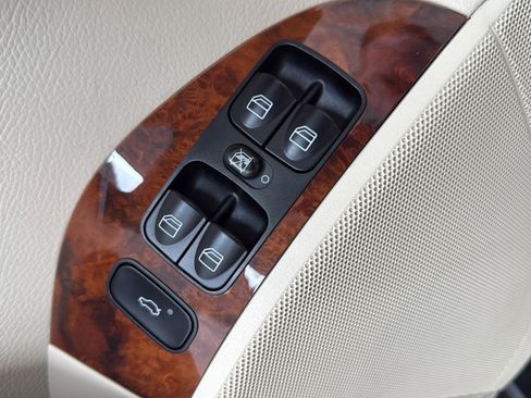 Used 2007 Mercedes-Benz CLK 350 Coupe image 12