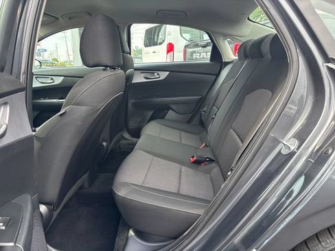 Used 2022 Kia Forte LXS FWD image 16