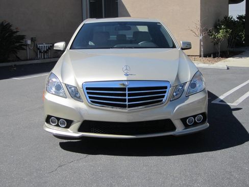 Used 2010 Mercedes-Benz E 350 Sedan image 7