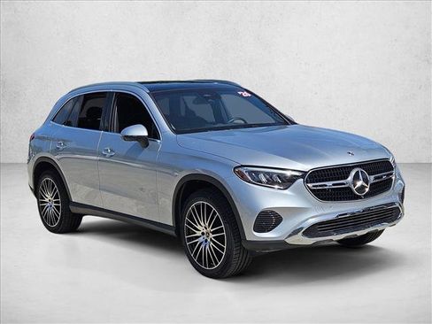 Certified 2026 Mercedes-Benz GLC 300 image 3