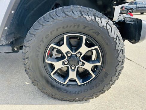 Used 2021 Jeep Wrangler Unlimited Rubicon image 37