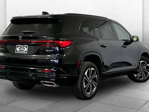 Used 2025 Buick Enclave Sport Touring image 13
