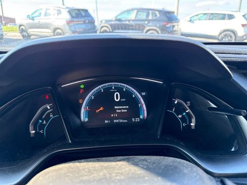 Used 2018 Honda Civic EX image 9
