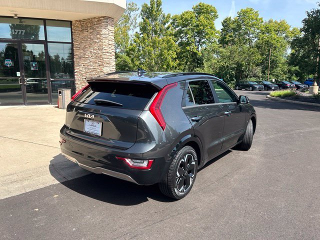 Used 2023 Kia Niro Wave FWD image 7