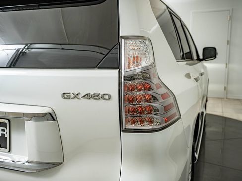 Used 2014 Lexus GX 460 w/ Premium Package AWD/4WD image 15