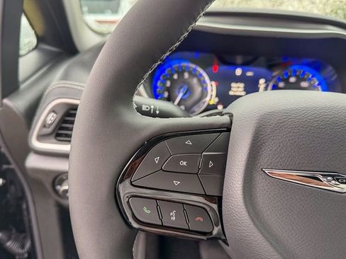 New 2026 Chrysler Pacifica Select image 17