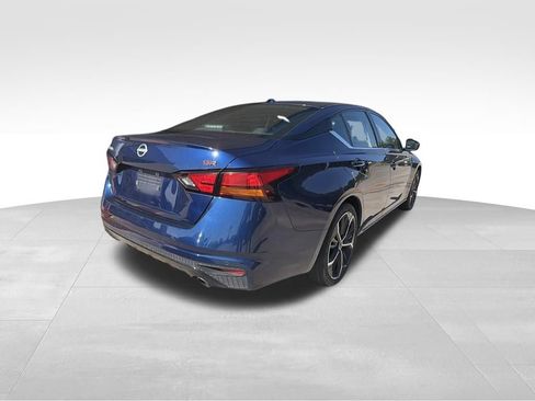 Used 2024 Nissan Altima 2.5 SR FWD image 4
