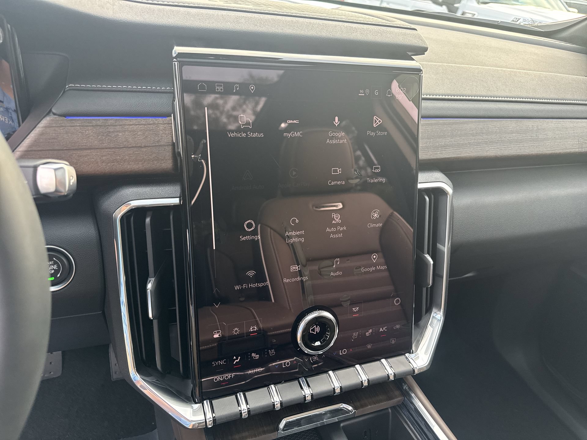 New 2027 GMC Acadia Denali Ultimate AWD/4WD image 12